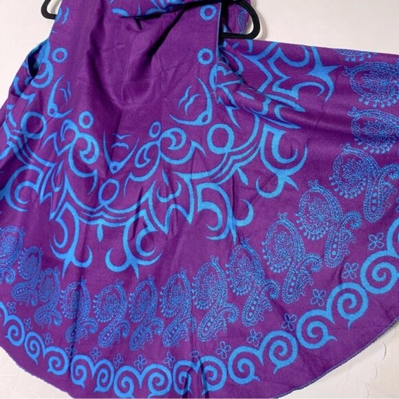 La Cera Blue Purple Swirl Patterned Reversible Shawl Poncho - Picture 16 of 16